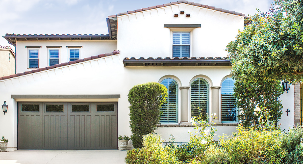 Churchill | Custom Color | 4 Window Square