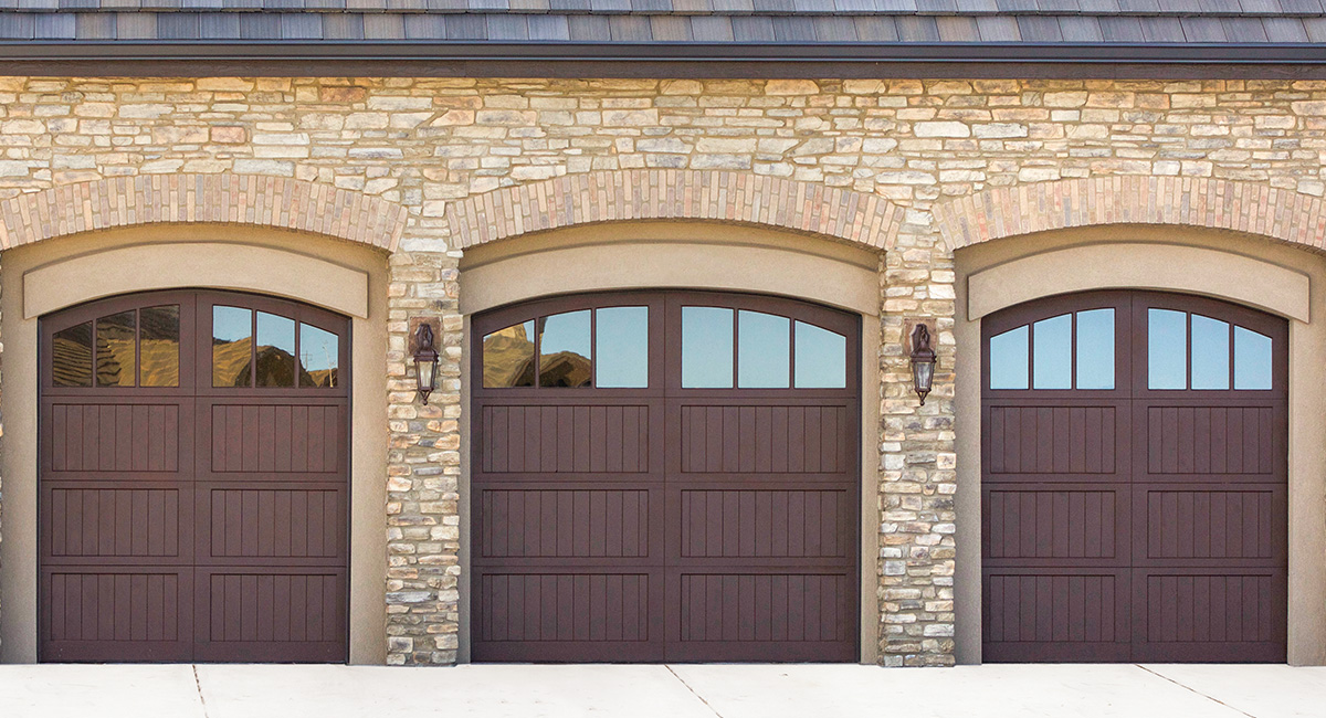 Wayne Dalton 7100 Series Wood Carriage Door
